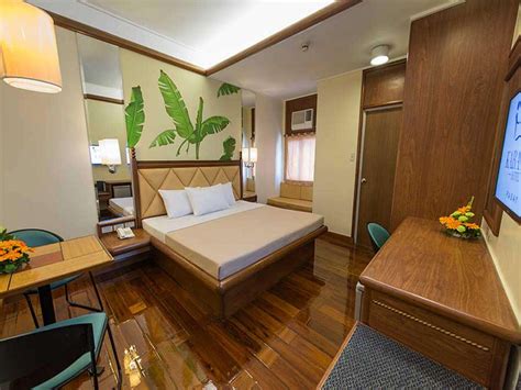543 Pasay Hotels from P2,177 .